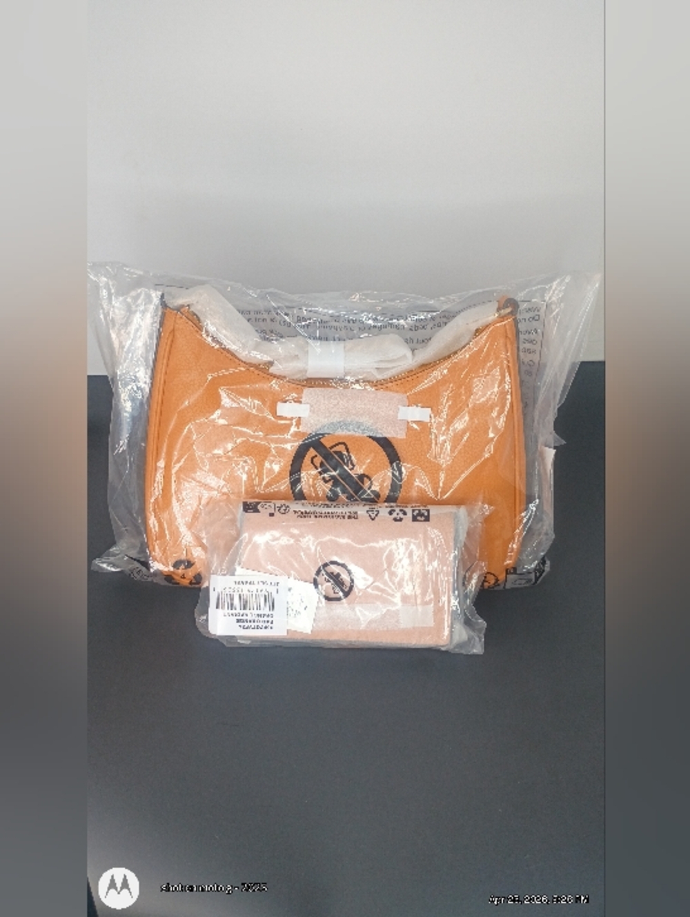 *NWT*~ Michael Kors Jet Set -L Pebble Leather - Convertible Crossbody & Wallet - Picture 2 of 15